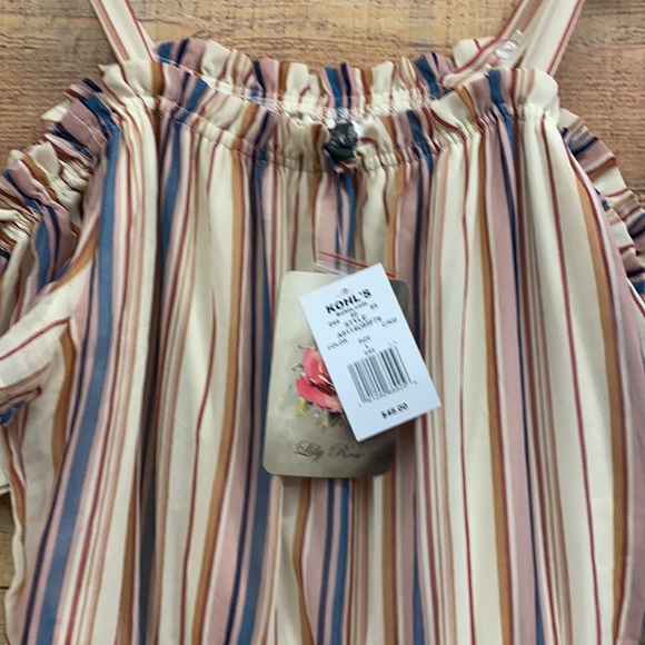 Lily Rose striped off the shoulder romper with train NWT - Picture 8 of 8